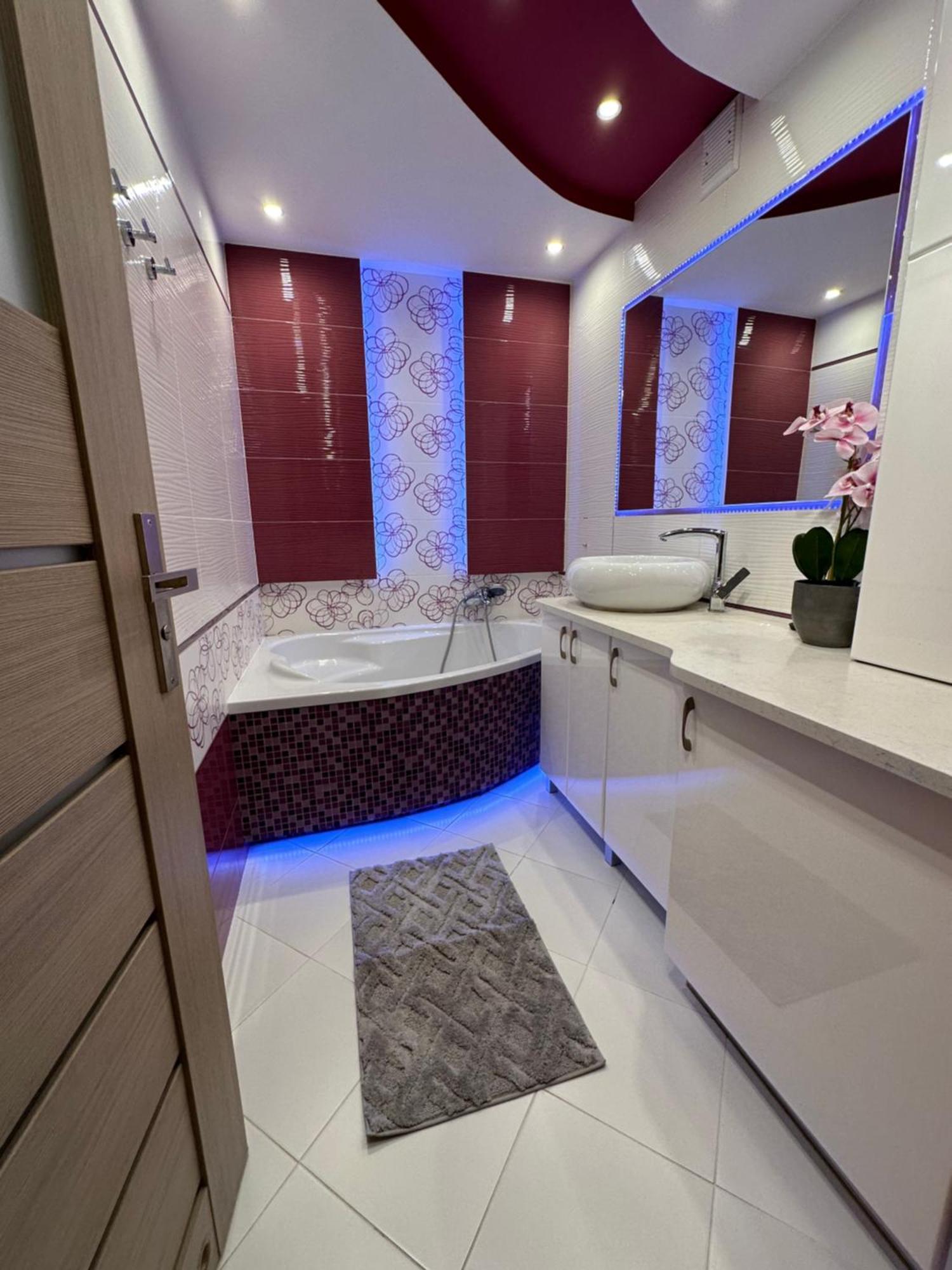 Large, Luxury Condo With Sauna Przemyśl Esterno foto